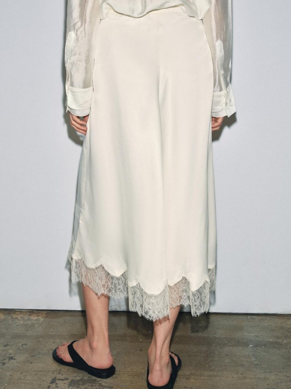 Zara Woman Collection Satin Effect Lace Midi Skirt in Ivory NWT - Picture 3 of 7